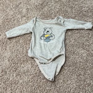 Winnie the Pooh onesies size 6-9M